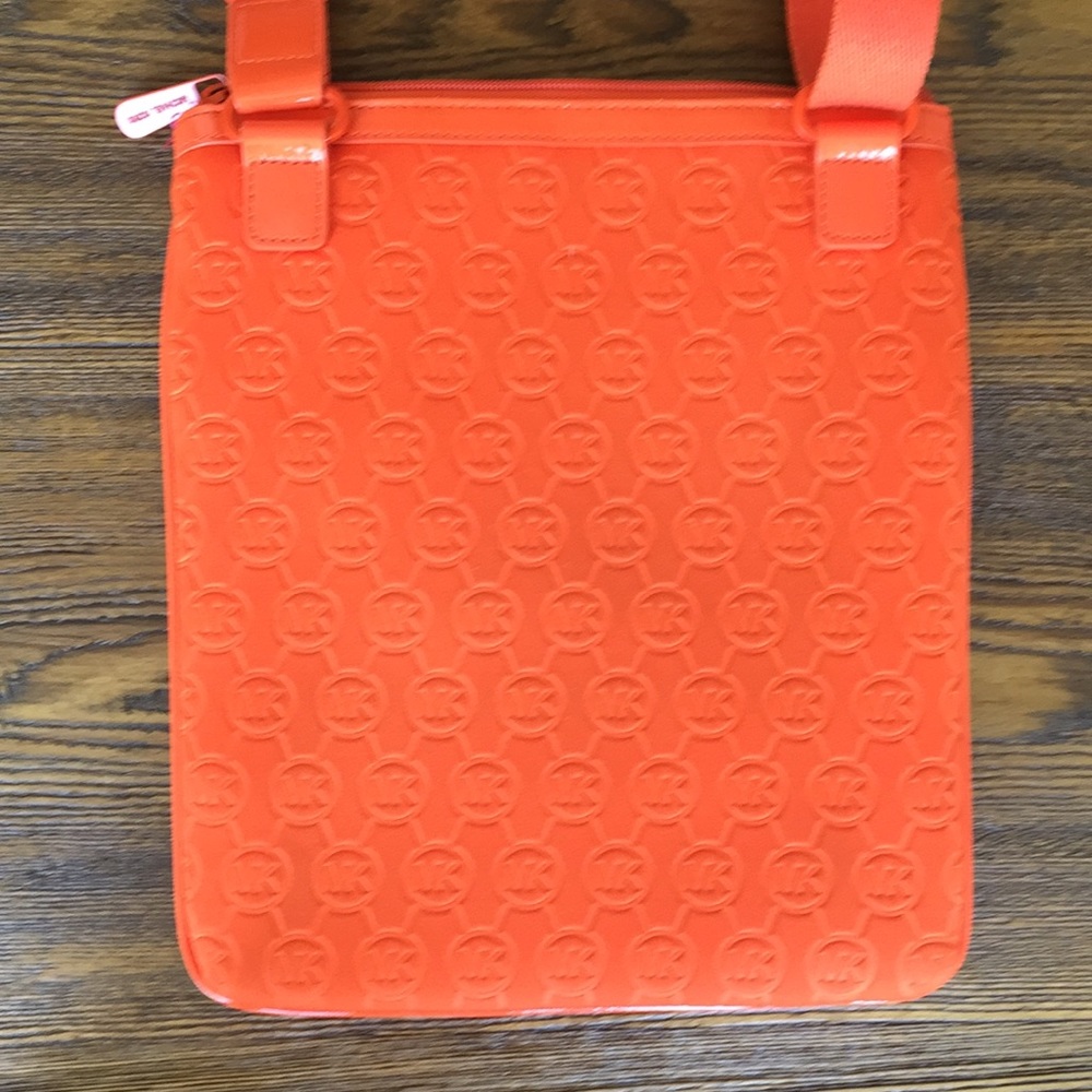 Michael Kors Neoprene Orange Crossbody Bag! - Picture 7 of 8